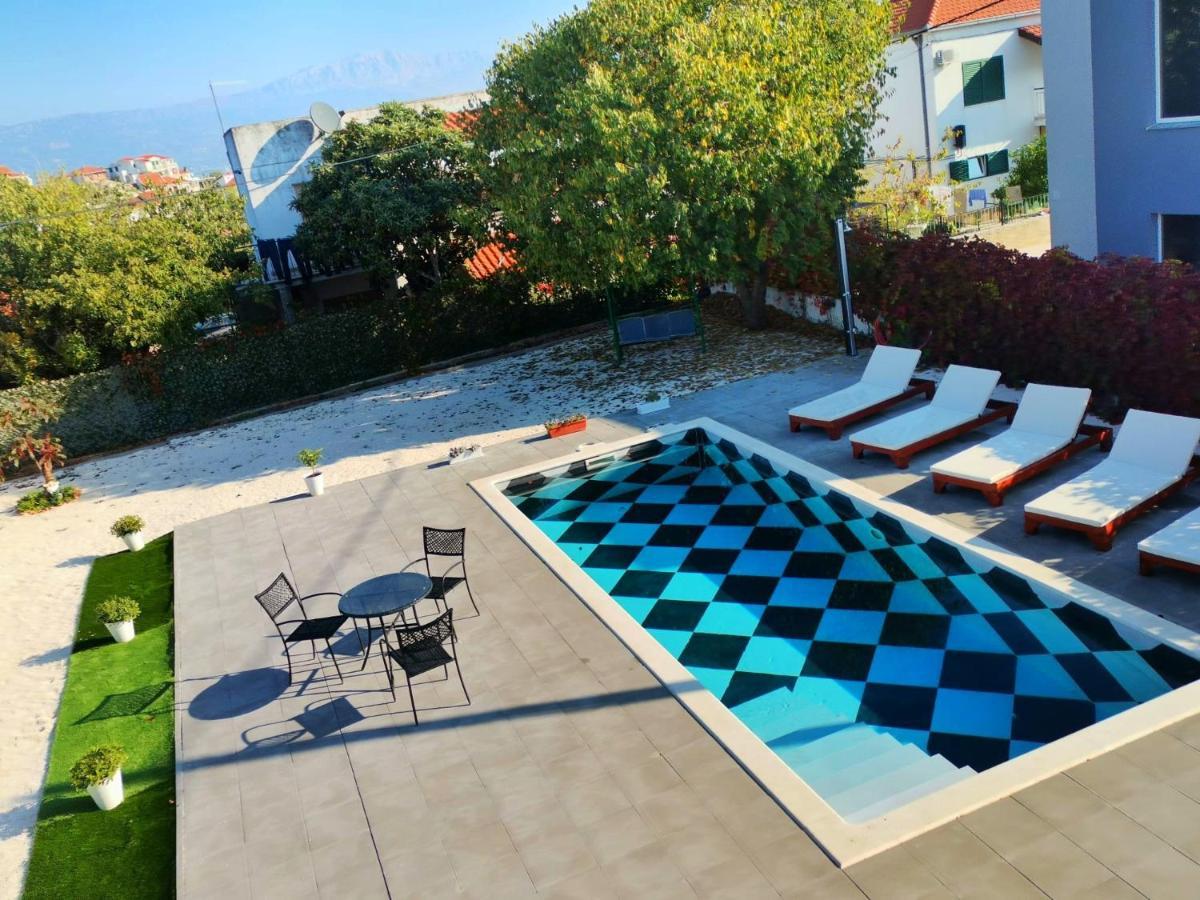 Holiday Home Nino With Amazing Swimming Pool Слатине Экстерьер фото